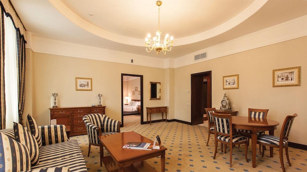 Grand Tien Shan Hotel Αλμάτι Εξωτερικό φωτογραφία