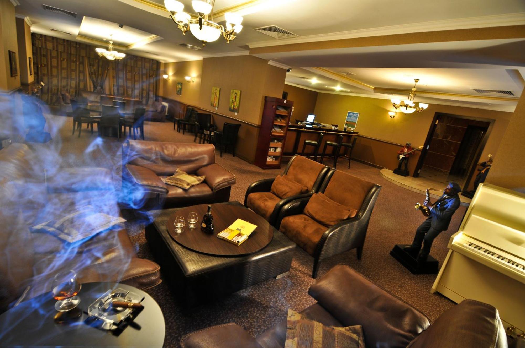 Grand Tien Shan Hotel Αλμάτι Εξωτερικό φωτογραφία