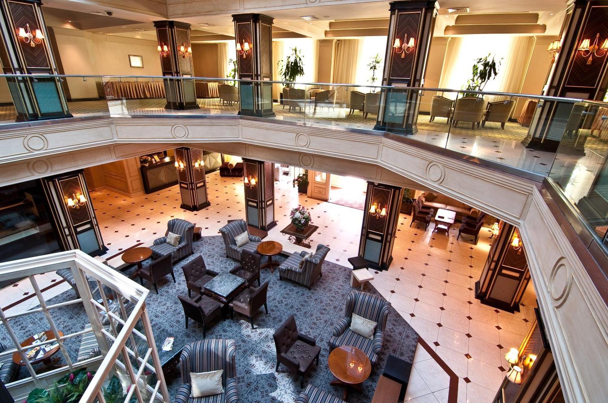Grand Tien Shan Hotel Αλμάτι Εστιατόριο φωτογραφία