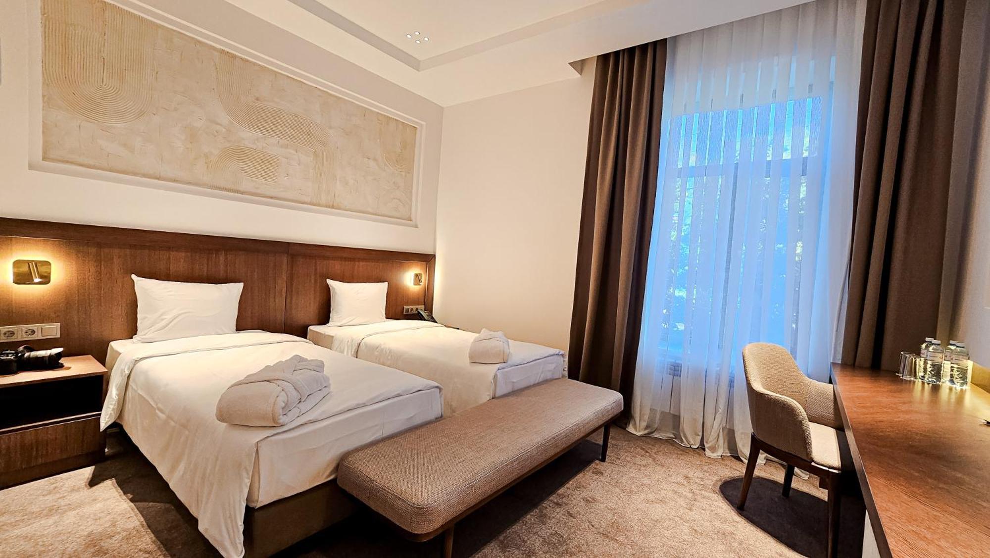 Grand Tien Shan Hotel Αλμάτι Εξωτερικό φωτογραφία